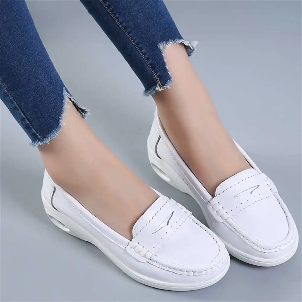Thick Sole Slipon White Traine - Women Accessories Shop Name Ideas บทวิจารณ์และราคา