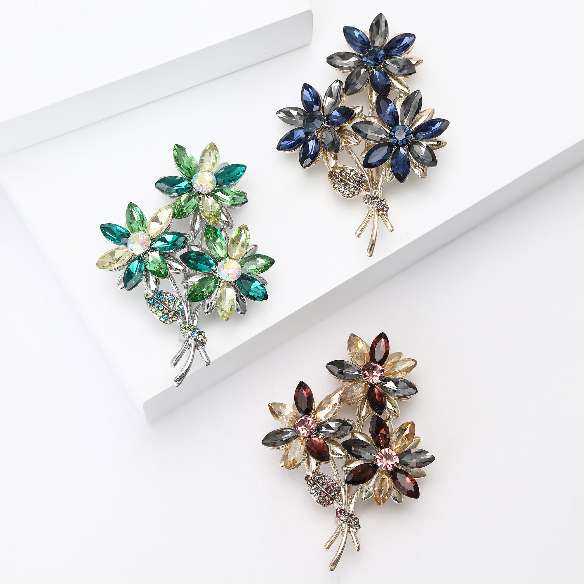 Luxury Rhinestone Flower Bouqu - Women Accessories Bouquet บทวิจารณ์และราคา