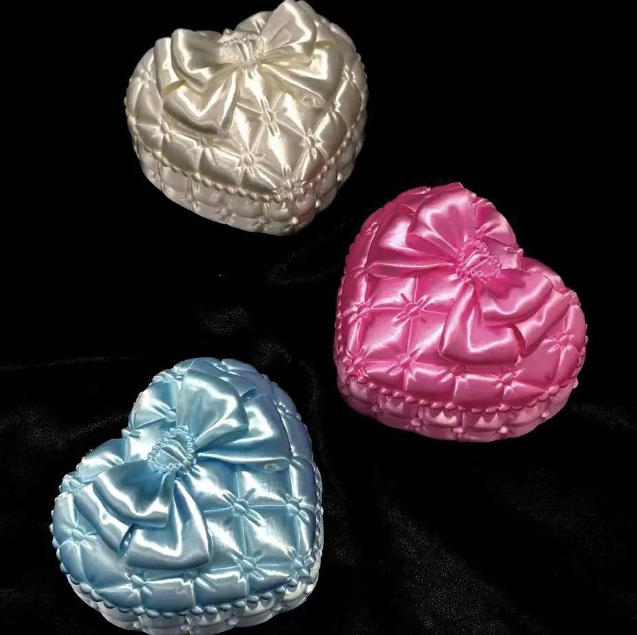 Silk Heart-Shaped Jewelry Box  - Women Accessories Gift Box บทวิจารณ์และราคา