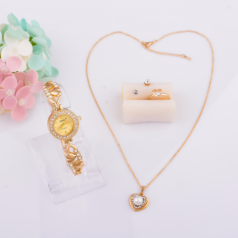 2025 New Women Bracelet Watch  - Women Accessories Gift Box บทวิจารณ์และราคา