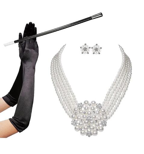 Audrey Hepburn Breakfast at Ti - Women'S Accessories In The 1950S บทวิจารณ์และราคา