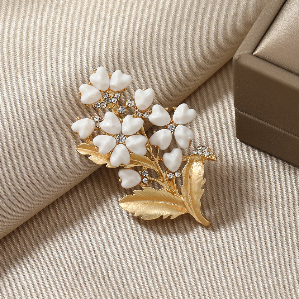 Vintage Love Pearl Flower Broo - Women Accessories Bouquet บทวิจารณ์และราคา